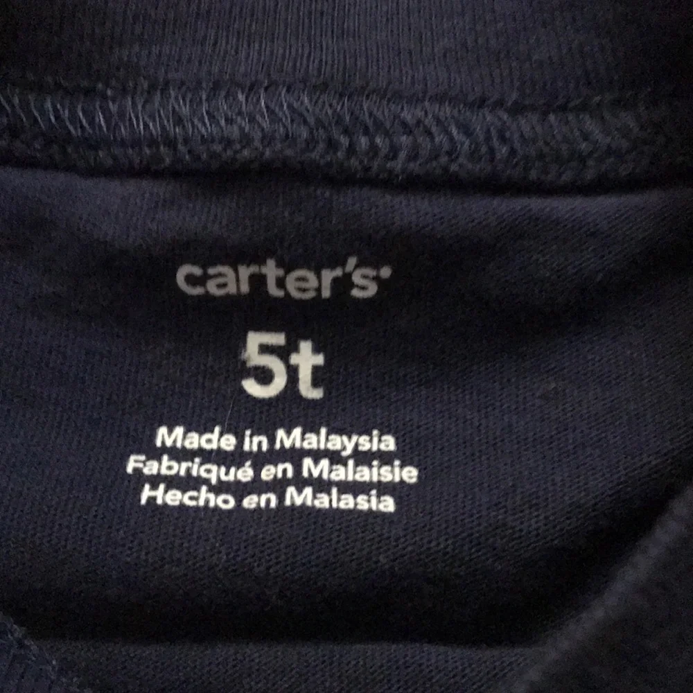 Carter’s 5T tee shirt